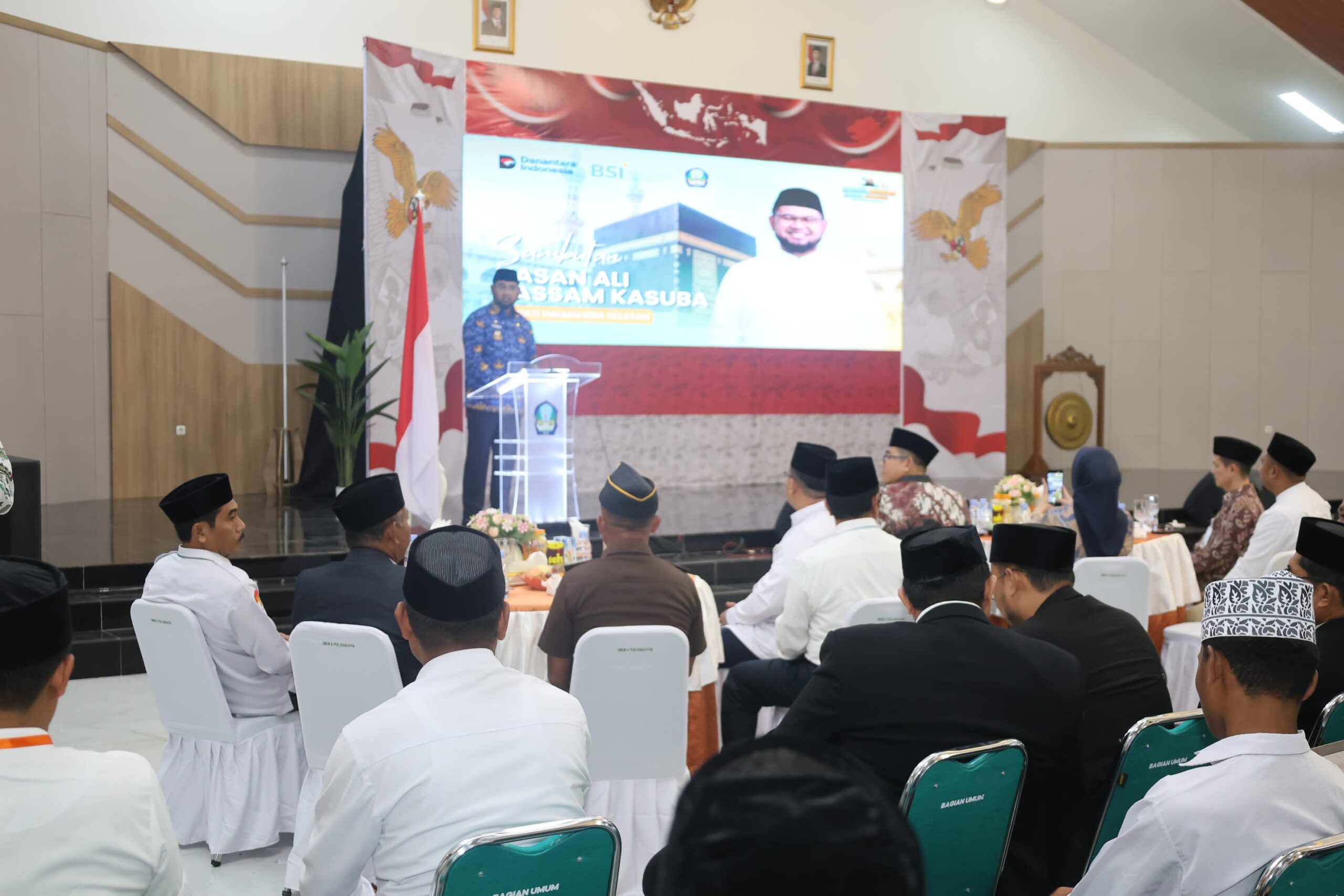 Foto Istimewa: (Bupati Halmahera Selatan Bassam Kasuba Saat Sambutan)