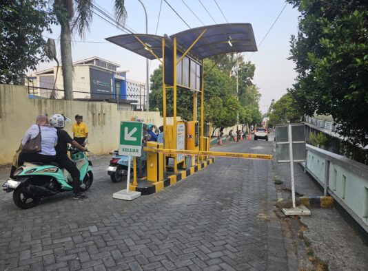 Dokumentasi Penerapan Karcis Masuk RSUD Chasan Boesorie Ternate)
